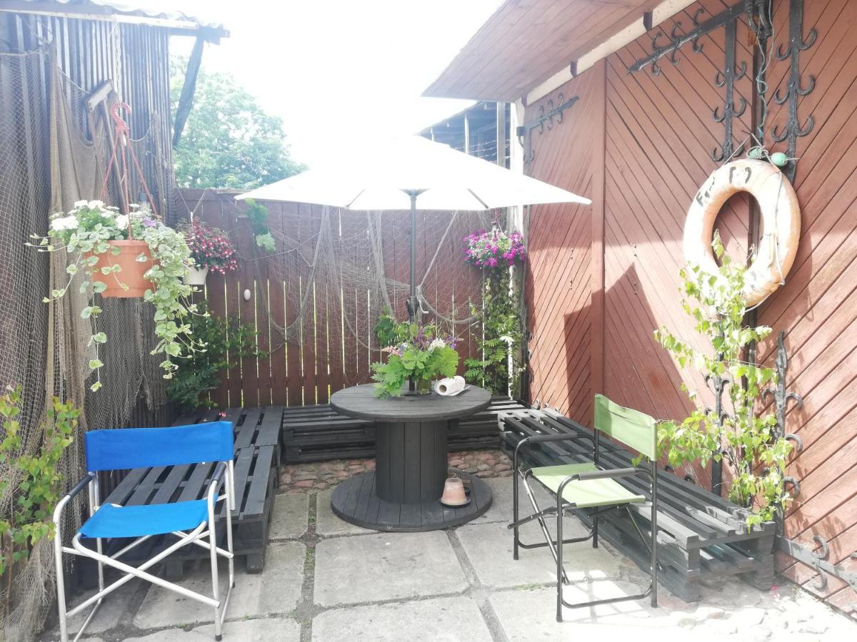 Figaro Villa Ventspils Exteriör bild