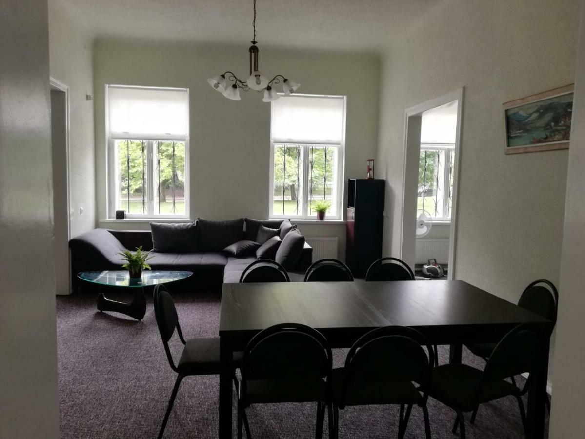 Figaro Villa Ventspils Exteriör bild